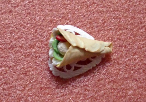 ミニチュア 1/12スケールクレープ　B　ドイリー付