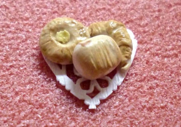 ミニチュア 1/12スケールデニッシュ ペストリー　3個セット　A　ドイリー付