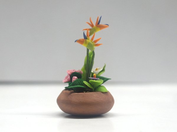 1/12サイズのドールハウス用ミニチュア　寄せ植え　鉢