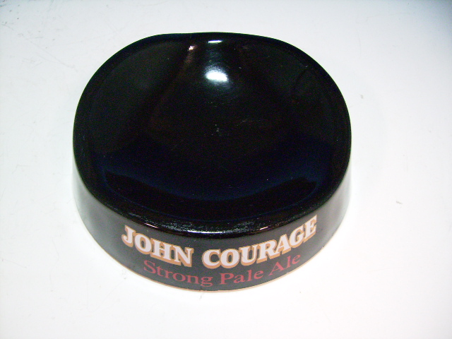 画像1: 灰皿 （John Courage)