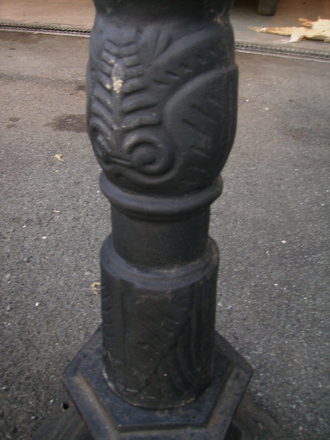 画像4: 街灯（ストリート　ランプ）　土台　キャストアイロン