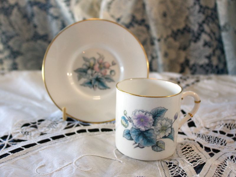 画像3: ロイヤルウースター（Royal Worcester）　カップ＆ソーサー６客セット　箱入り　未使用